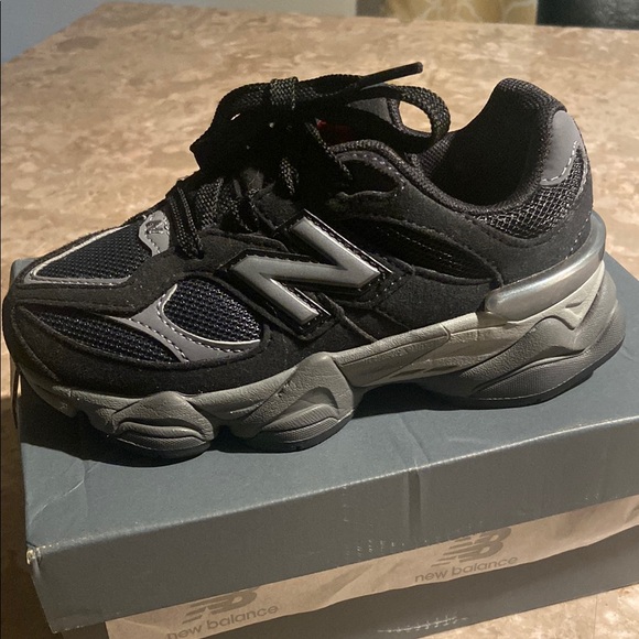 New Balance Kids Black and Gray Sneakers - Picture 2 of 6